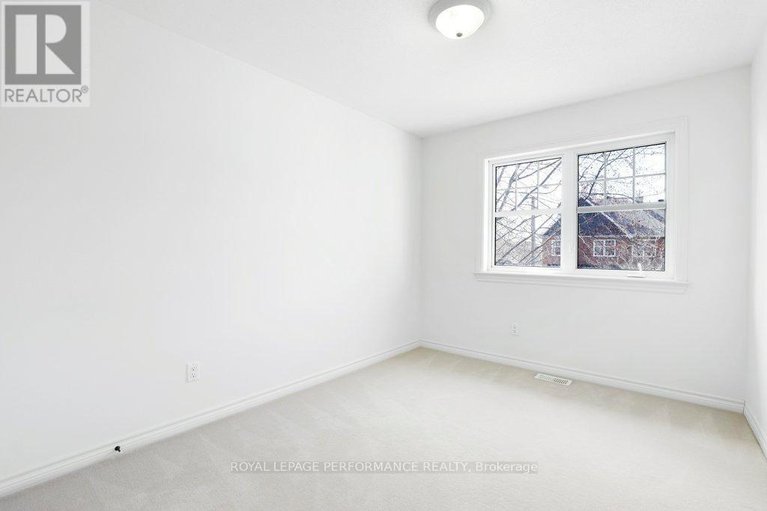 29648460/203-bradwell-way/blossom-parkkemp-parkfindlay-creek/ottawa/ontario/K1T4J4_21