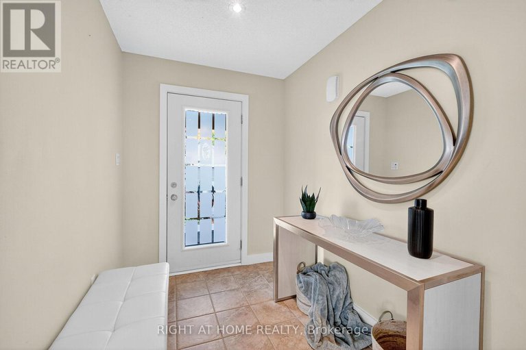 28972489/380-quartz-avenue-n/town-of-rockland/clarence-rockland/ontario/K4K0C7_3