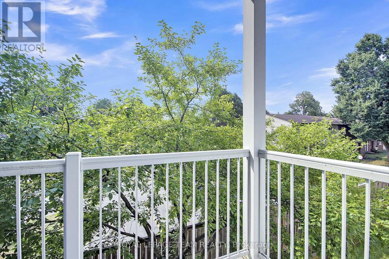28988068/334-wiffen-private/westcliffe-estates/ottawa/ontario/K2H1G3_20
