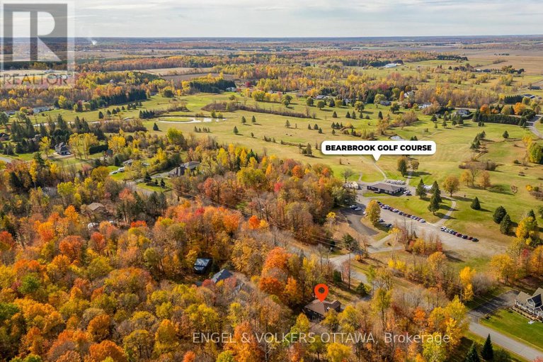 29015610/4720-whispering-willow-drive/sarsfieldbearbrook/ottawa/ontario/K4B1J1_42
