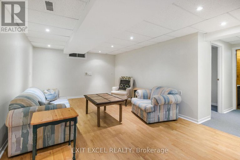 28416258/396-roxdale-avenue/bilberry-creekqueenswood-heights/ottawa/ontario/K1E1V5_22