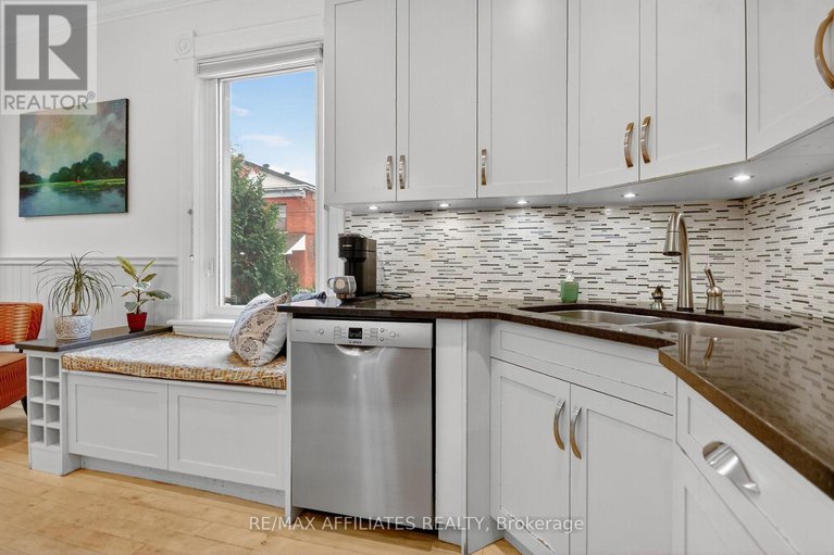 28967487/31-fourth-avenue/glebe/ottawa/ontario/K1S2L1_12