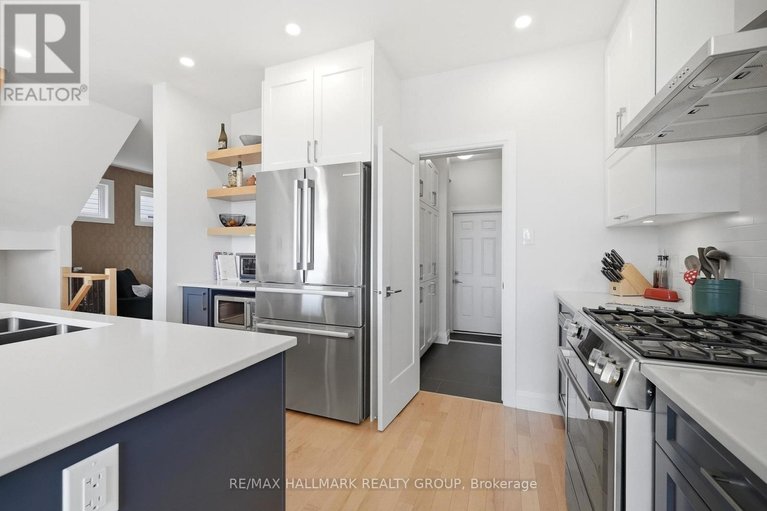 29652155/540-bobolink-ridge/stittsville-south/ottawa/ontario/K2S2N6_8