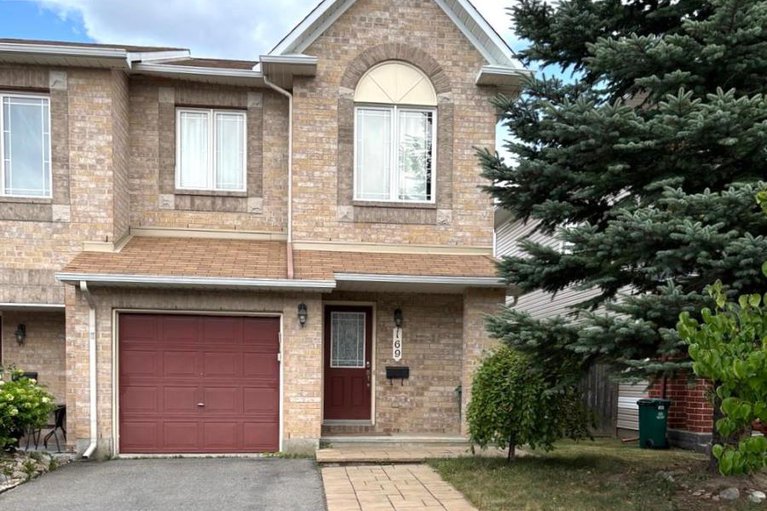 28683141/169-sorento-street/strandherd/ottawa/ontario/K2J0B6_2