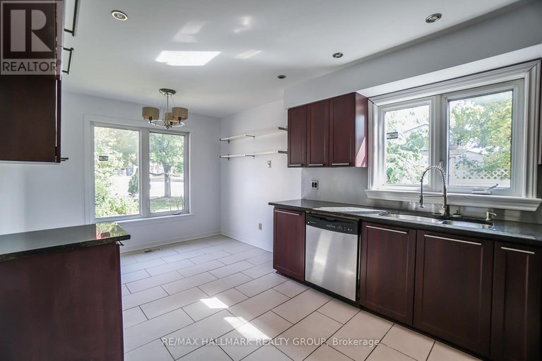 28925321/1020-grenon-avenue/fairfield-heights/ottawa/ontario/K2B8L8_15