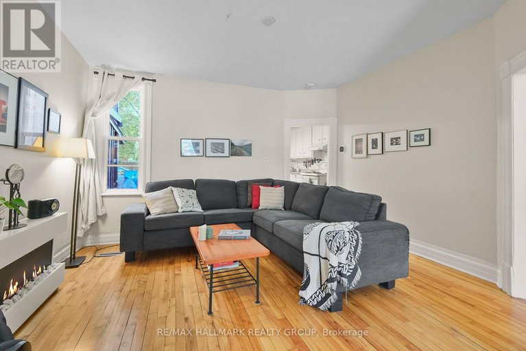 28774423/230-booth-street/west-centre-town/ottawa/ontario/K1R7J6_12