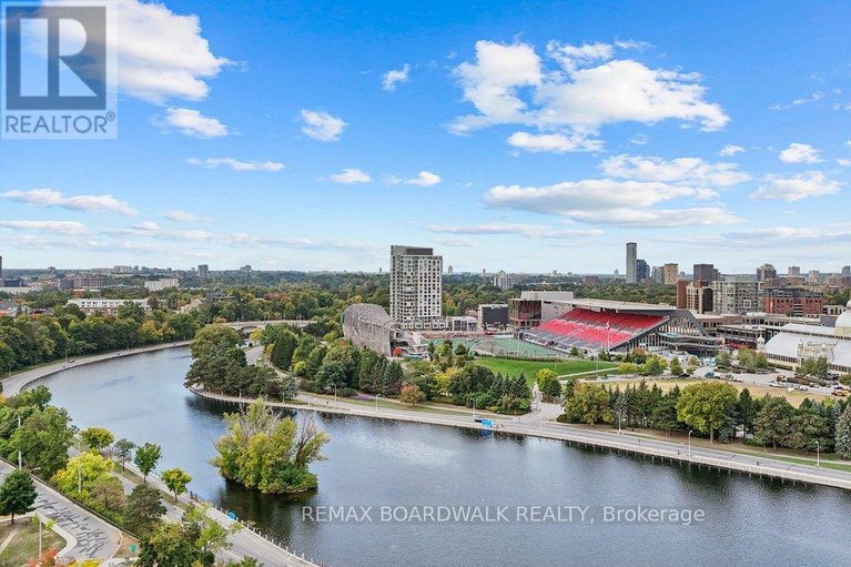 29467725/151-riverdale-avenue/old-ottawa-southrideau-gardens/ottawa/ontario/K1S1R1_3