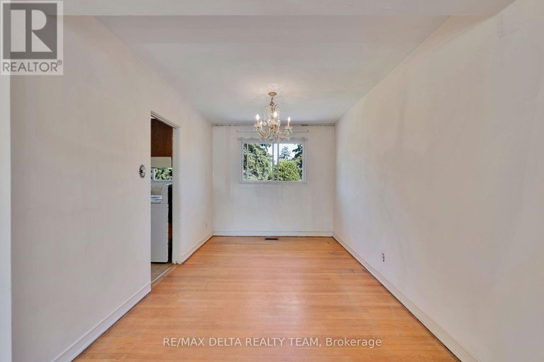 28633834/2243-miramichi-street/kenson-park/ottawa/ontario/K2C0Z1_13