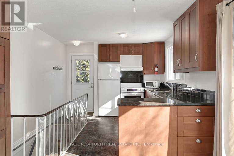 29381934/224-kennedy-lane-w/bilberry-creekqueenswood-heights/ottawa/ontario/K1E1G6_13