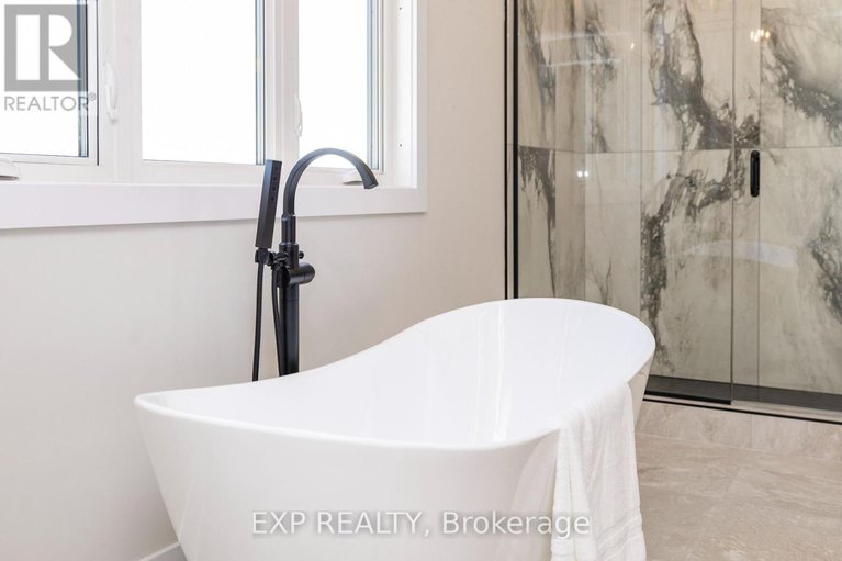 29498096/245-trudeau-crescent/russell-twp/russell/ontario/K4R1E5_36