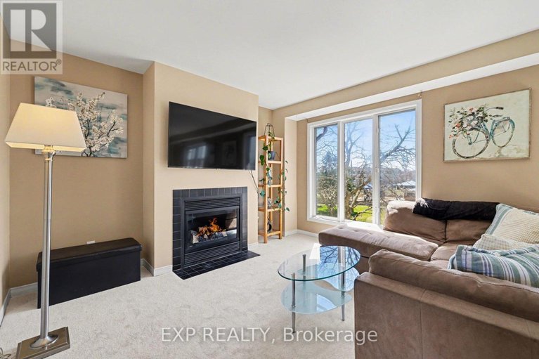 29666141/8-barnaby-private/overbrookcastle-heights/ottawa/ontario/K1K4S4_12