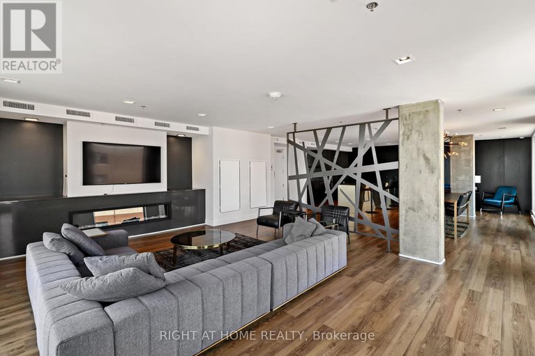 28693588/2102-20-daly-avenue/sandy-hill/ottawa/ontario/K1N0C6_21