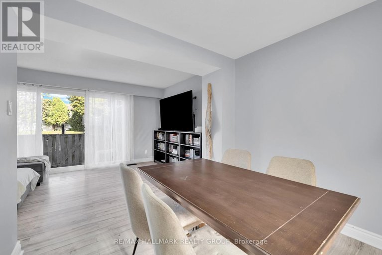 28989404/81-hadley-circle/bells-corners/ottawa/ontario/K2H7Z8_18
