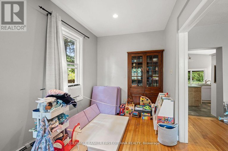 28515361/2704-don-street/britannia/ottawa/ontario/K2B6Y5_13