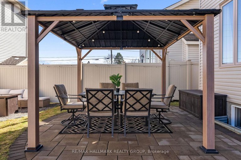 29627658/1965-montmere-avenue/notting-hillsummerside/ottawa/ontario/K4A0E3_46