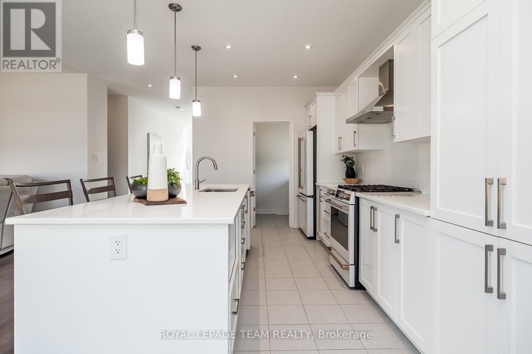 28830744/636-mistwell-lane/riverside-southgloucester-glen/ottawa/ontario/K4M1B2_18