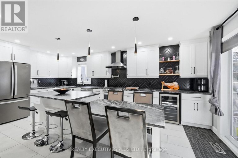 29406183/1110-trillium-place/town-of-rockland/clarence-rockland/ontario/K4K1T1_6