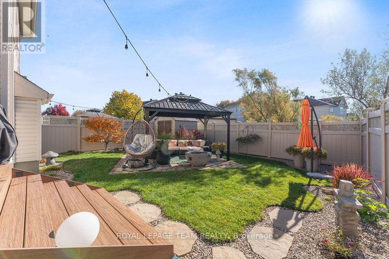 29011839/141-trail-side-circle/springridgeeast-village/ottawa/ontario/K4A5B3_36