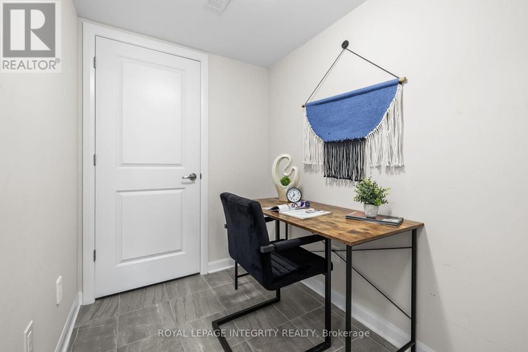 29648614/125-attwell-private/morgans-grantsouth-march/ottawa/ontario/K2K0P6_4