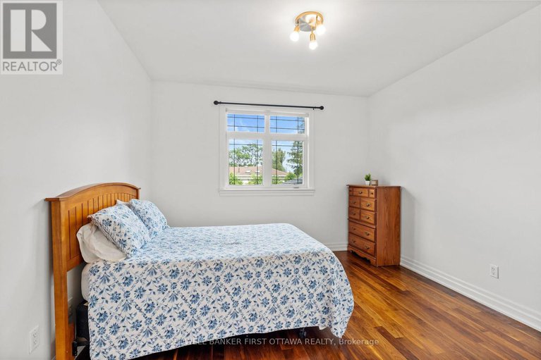 28989524/1623-claymor-avenue/carleton-heights/ottawa/ontario/K2C1T4_32