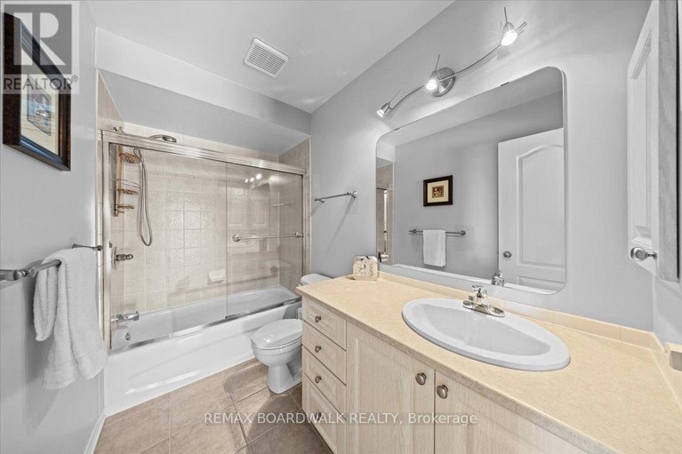 29446345/6355-sablewood-place/chapel-hill/ottawa/ontario/K1C7M3_68