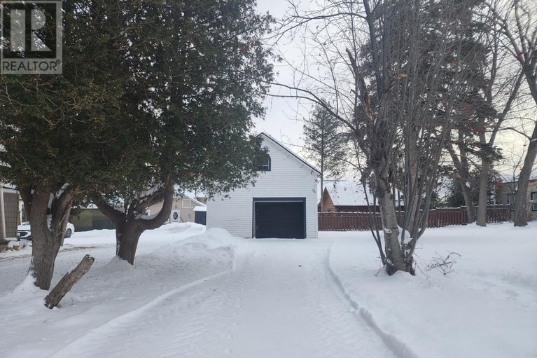 28979025/12-oak-street/lancaster/south-glengarry/ontario/K0C1N0_3