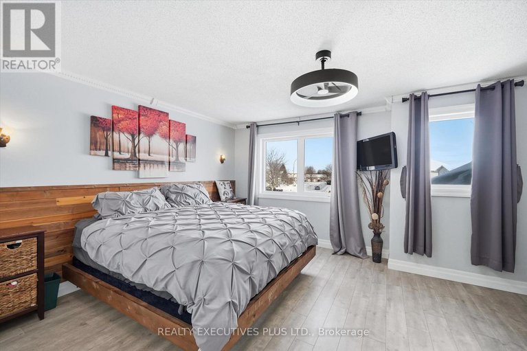 29406183/1110-trillium-place/town-of-rockland/clarence-rockland/ontario/K4K1T1_16