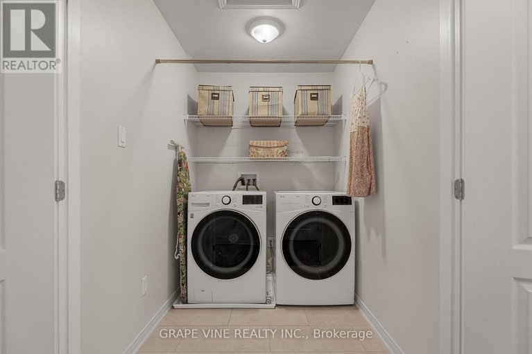 28434299/421-keith-crescent/mer-bleuebradley-estatesanderson-park/ottawa/ontario/K1W0A2_36