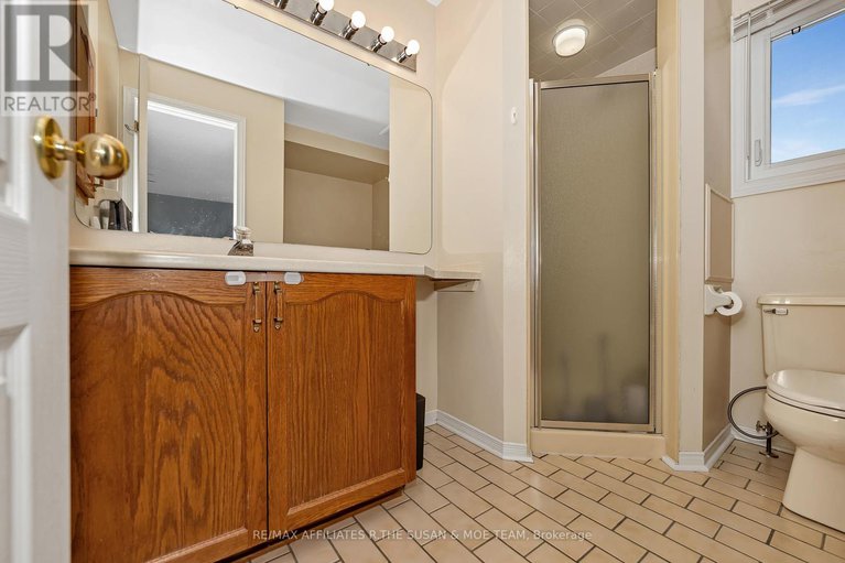 29307486/52-kenmare-place/cedargrovefraserdale/ottawa/ontario/K2J3L9_23