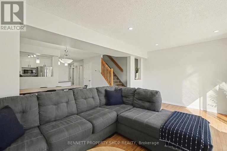 29450115/49-forget-street/embrun/russell/ontario/K0A1W0_5