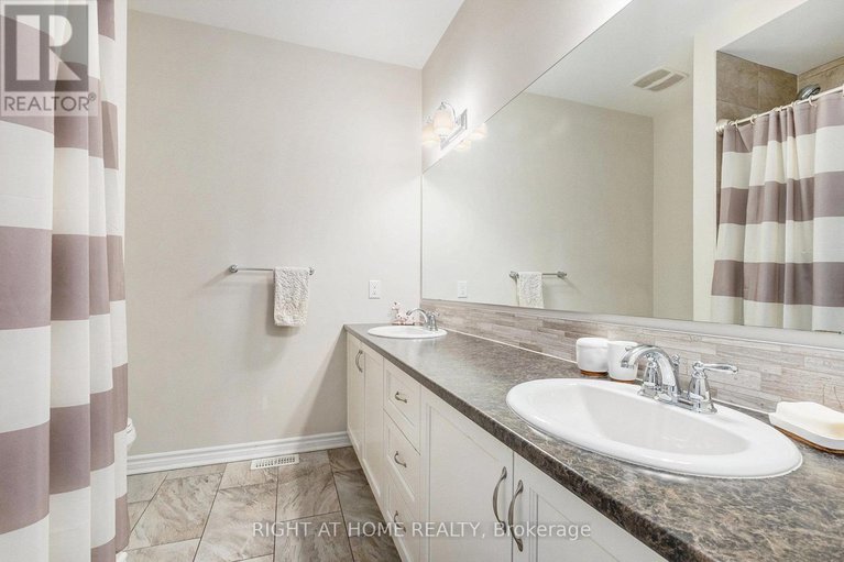 28449643/186-lamprey-street/half-moon-bay/ottawa/ontario/K2J6C3_27