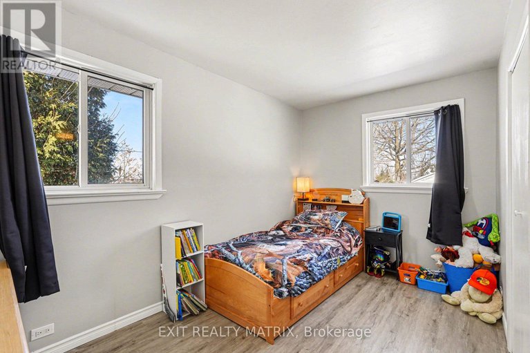 29433670/528-keatley-road/kinburn/ottawa/ontario/K7S3G7_17