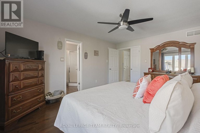 29058960/215-parkrose-private/chatelaine-village/ottawa/ontario/K4A0N8_23