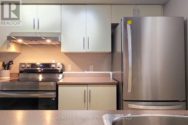 28879003/209-138-somerset-street-w/ottawa-centregolden-triangle/ottawa/ontario/K2P0A3_8