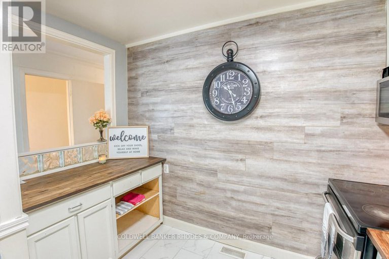 29026241/18-6475-colony-square/convent-glen-north/ottawa/ontario/K1C3E1_7