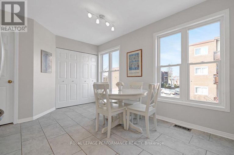 29378688/175-arcola-private/overbrookcastle-heights/ottawa/ontario/K1K4W9_22