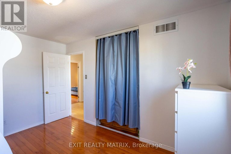 29648463/1458-shawinigan-street/fallingbrookridgemount/ottawa/ontario/K4A2N2_32