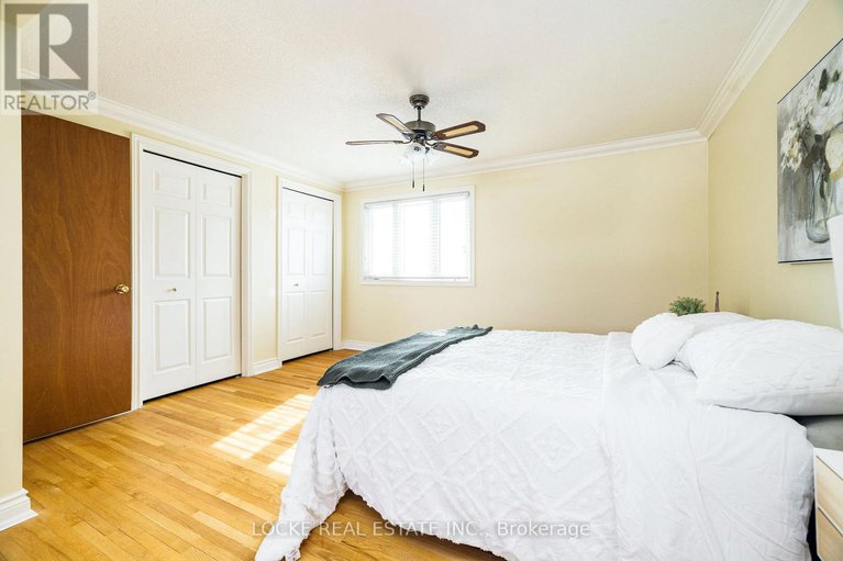 29431769/279-hoylake-crescent/bilberry-creekqueenswood-heights/ottawa/ontario/K1E1M1_26