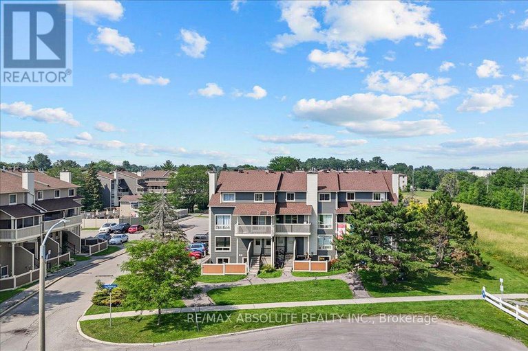 28622450/69a-750-st-andre-drive/hiawatha-parkconvent-glen/ottawa/ontario/K1C4S2_2