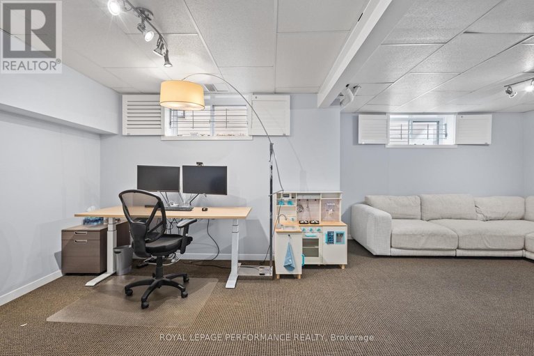 29606719/219-switzer-avenue/westborohampton-park/ottawa/ontario/K1Z7H8_35