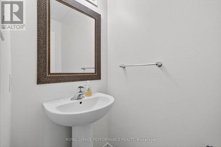 29581114/345-nonius-street/emerald-meadowstrailwest/ottawa/ontario/K2V0E1_5