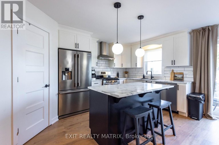 28731174/275-belfort-street-s/embrun/russell/ontario/K0A1W0_6