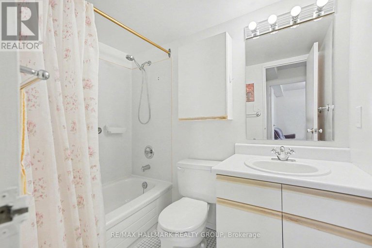 29401782/1402-665-bathgate-drive/carson-meadows/ottawa/ontario/K1K3Y4_22