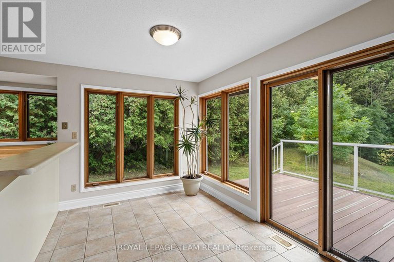 28884146/1376-river-road/manotick-east-to-manotick-station/ottawa/ontario/K4M1B4_10