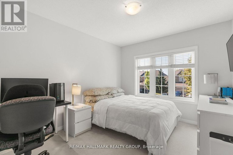 29239373/31-saddlesmith-circle/emerald-meadowstrailwest/ottawa/ontario/K2M2Y8_22