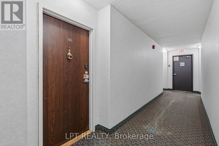 29350821/1112-555-brittany-drive/viscount-alexander-park/ottawa/ontario/K1K4C5_6