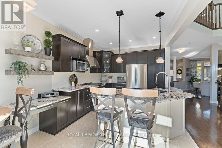 29011839/141-trail-side-circle/springridgeeast-village/ottawa/ontario/K4A5B3_15