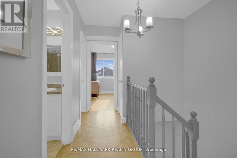 29220423/1-1821-walkley-road/urbandale-acres/ottawa/ontario/K1H6X9_23