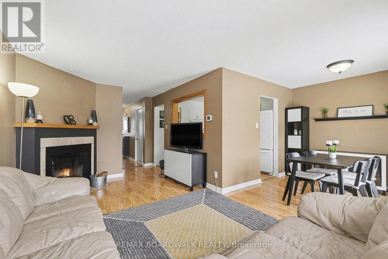 29300641/448-valade-crescent/fallingbrookpineridge/ottawa/ontario/K4A2W4_4