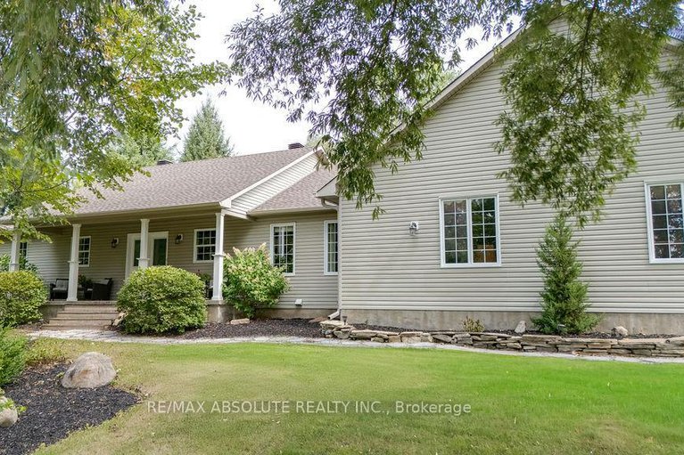 1601 Shauna Crescent